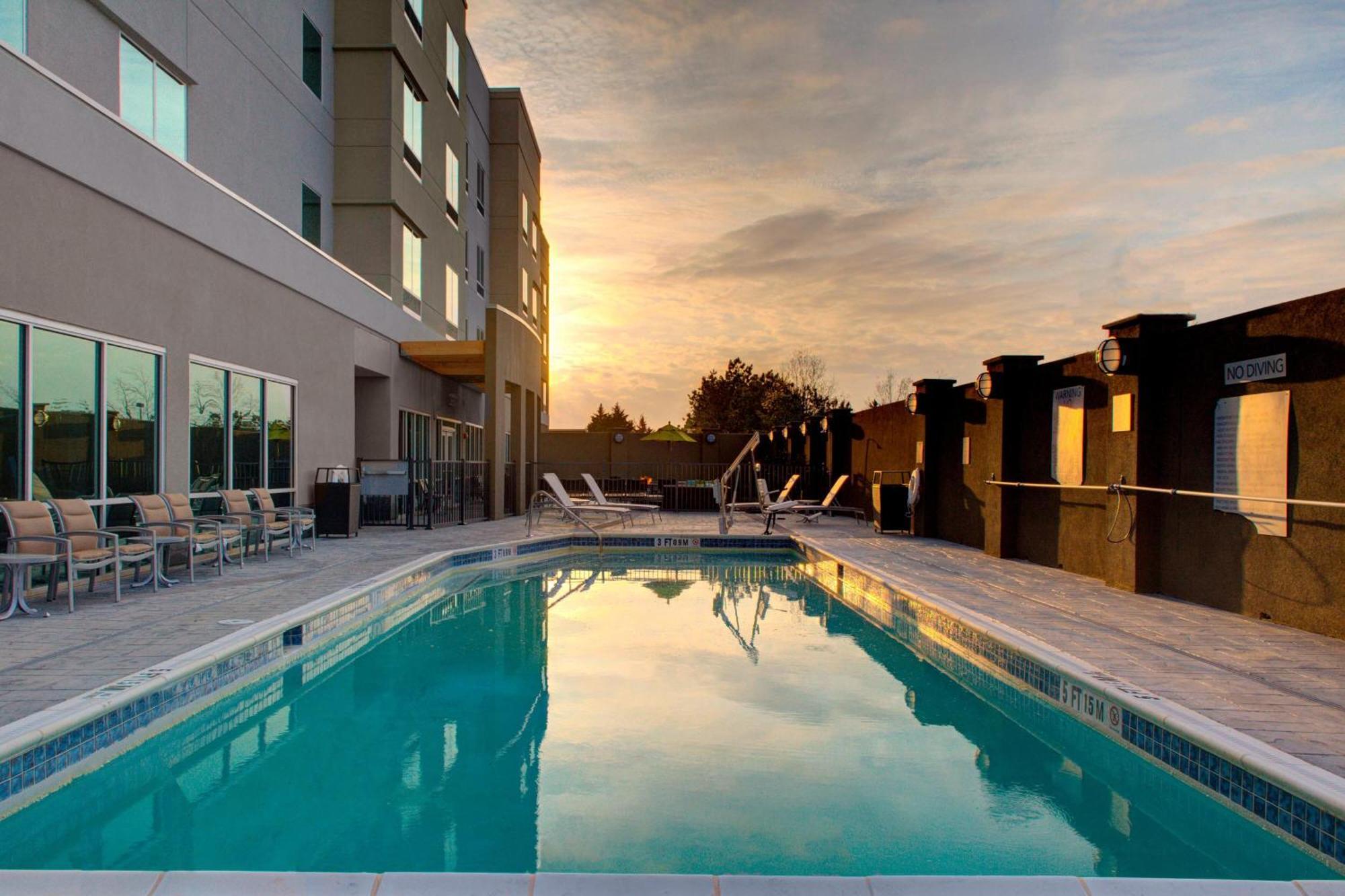 Courtyard By Marriott Atlanta Kennesaw Hotell Eksteriør bilde